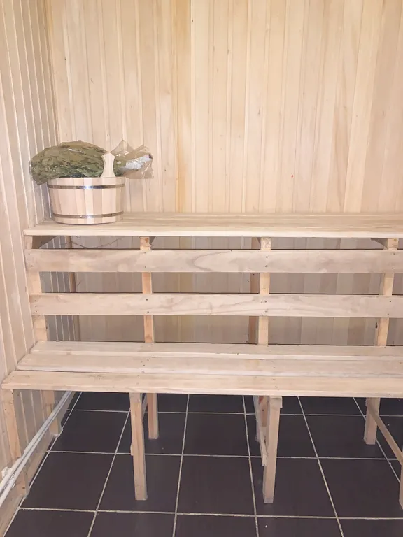 Дом в соснах