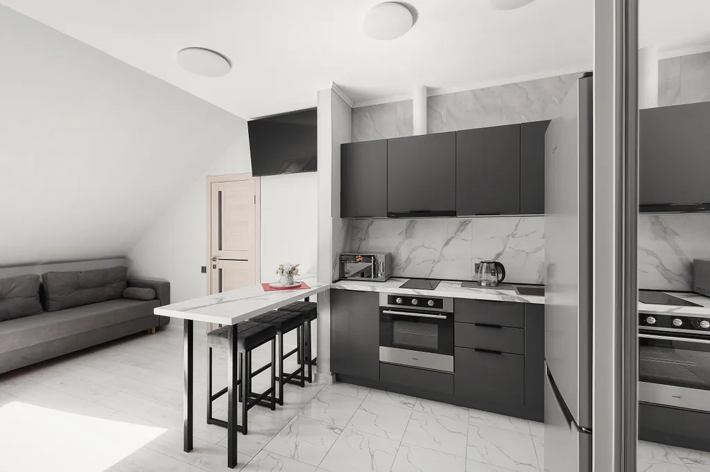 Уютная студия рядом с центром Очеретиной