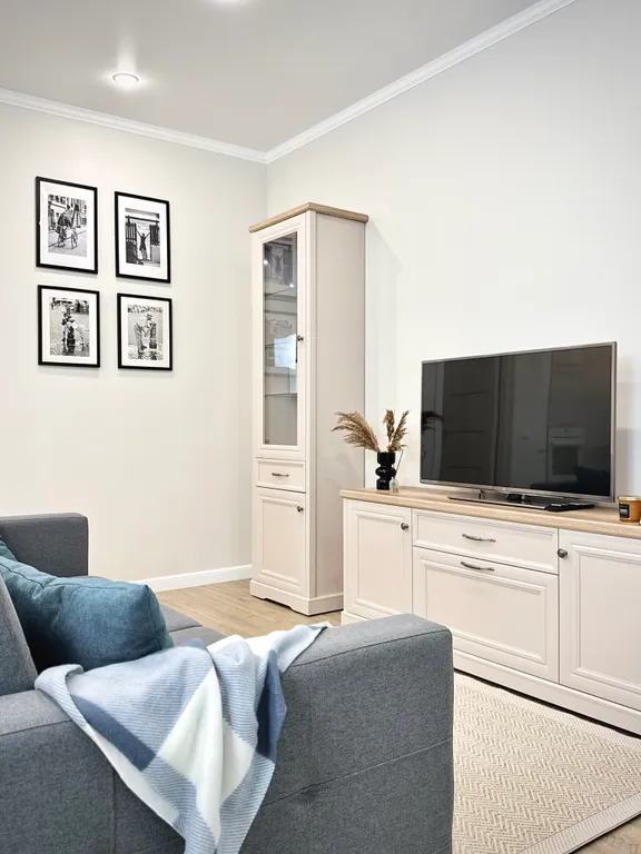 Квартира 70 кв. м. в новом доме на Леонова