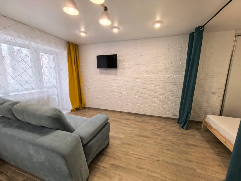 Квартира Стильная студия — Омск