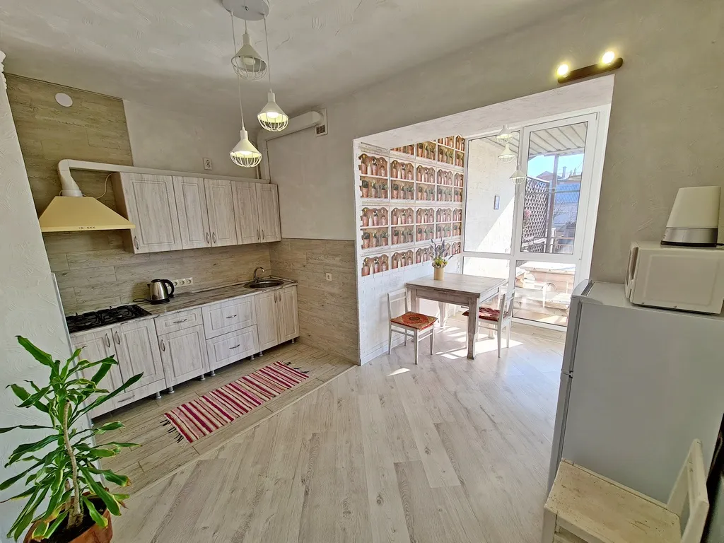 Коттеджу моря: костровая чаша камин детская территория бассейн баттут.