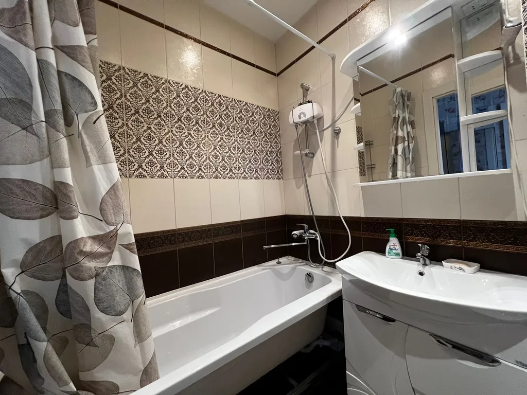 Квартира 2-комнатная Квартира — Свердловский