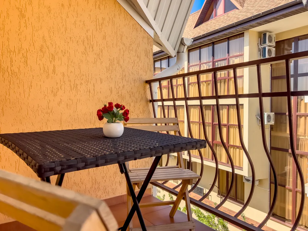 Стандарт 4-х местный с балконом