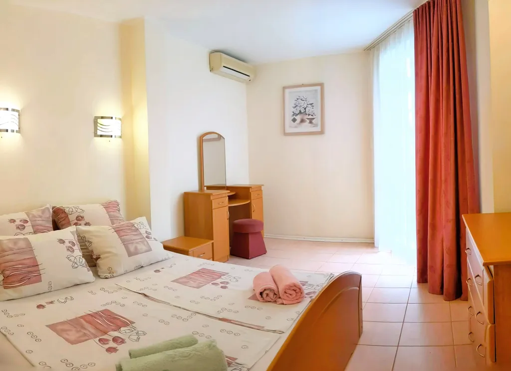 Семейный двухкомнатный номер с видом на море и большим балконом