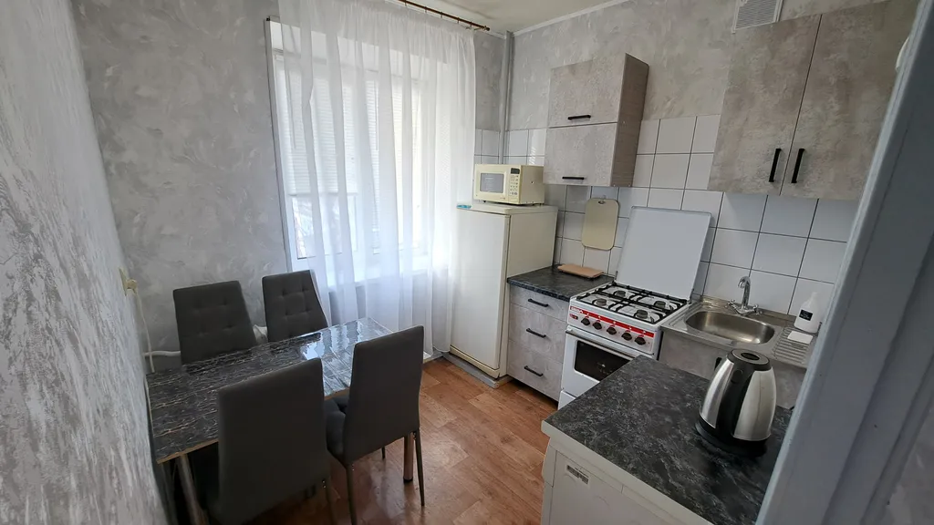 Уютная двухкомнатная квартира Ленина 95