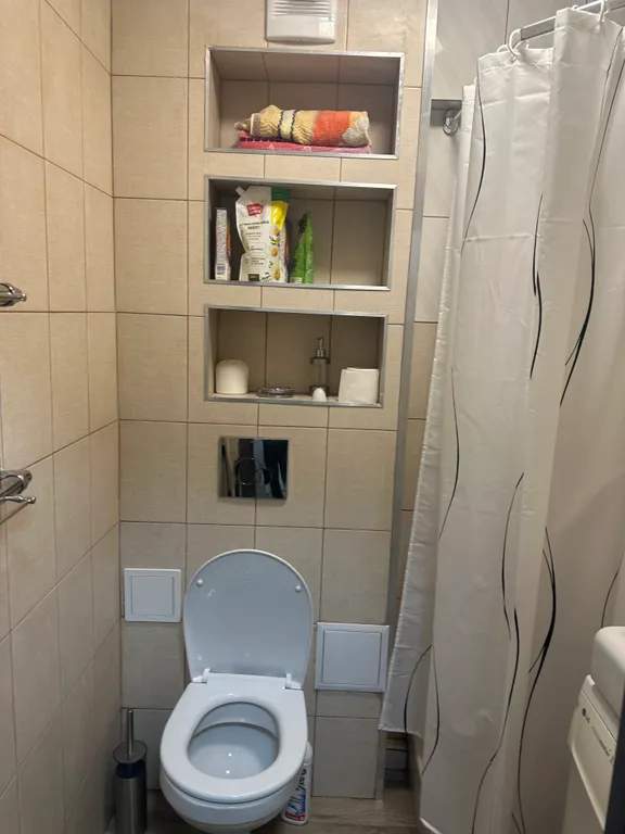 Уютная квартира в 500 метрах от МРНЦ имени Цыба