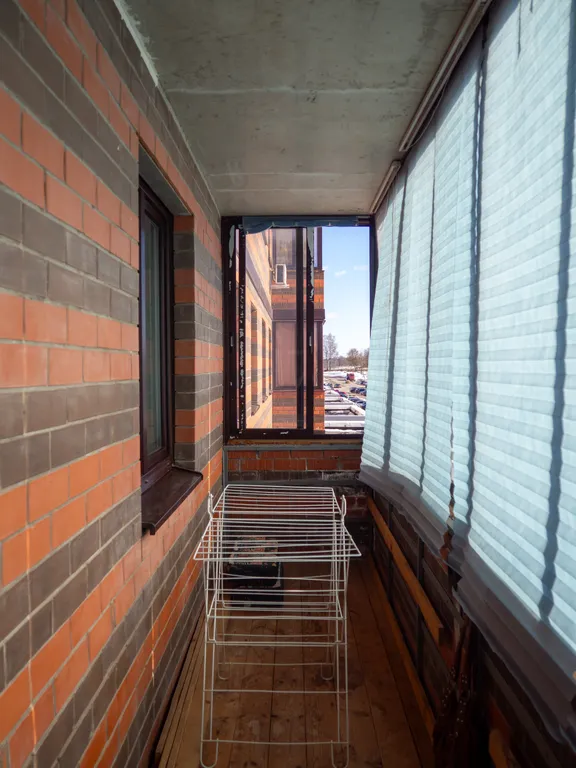 Просторная светлая двухкомнатная квартира в современном доме