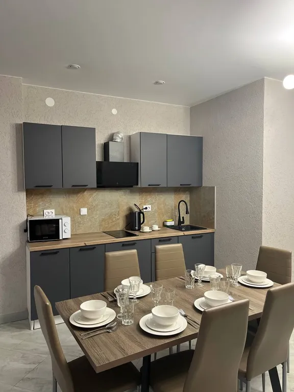 3-комнатные апартаменты с кухней на море