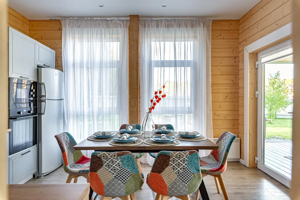 Дом из бруса в лесу с баней и чаном