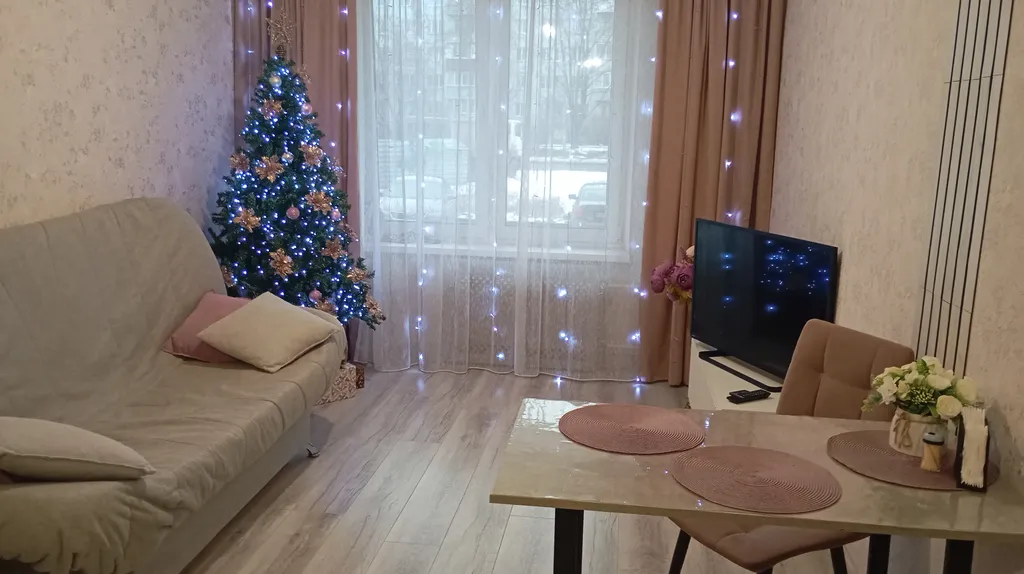 Светлая евро квартира в новом доме с детской площадкой