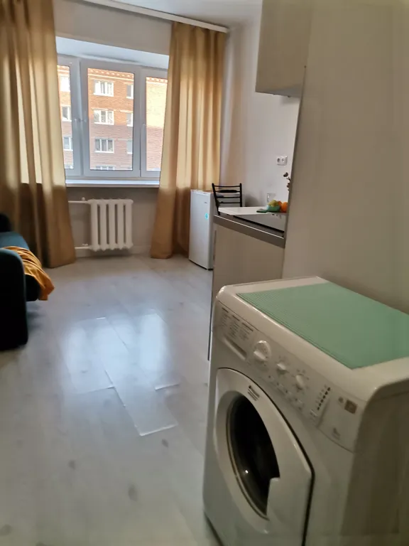 Квартира Современная студия на улице Мельникайте — Тюмень