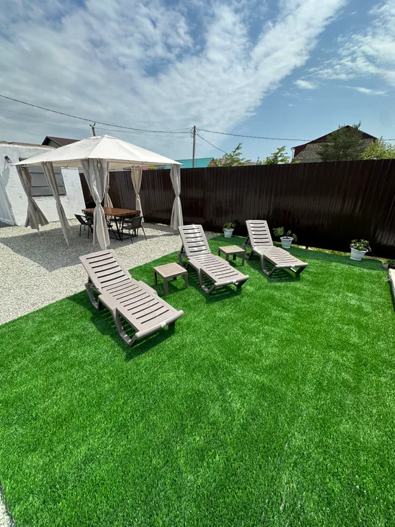 Уютный дом с бассейном