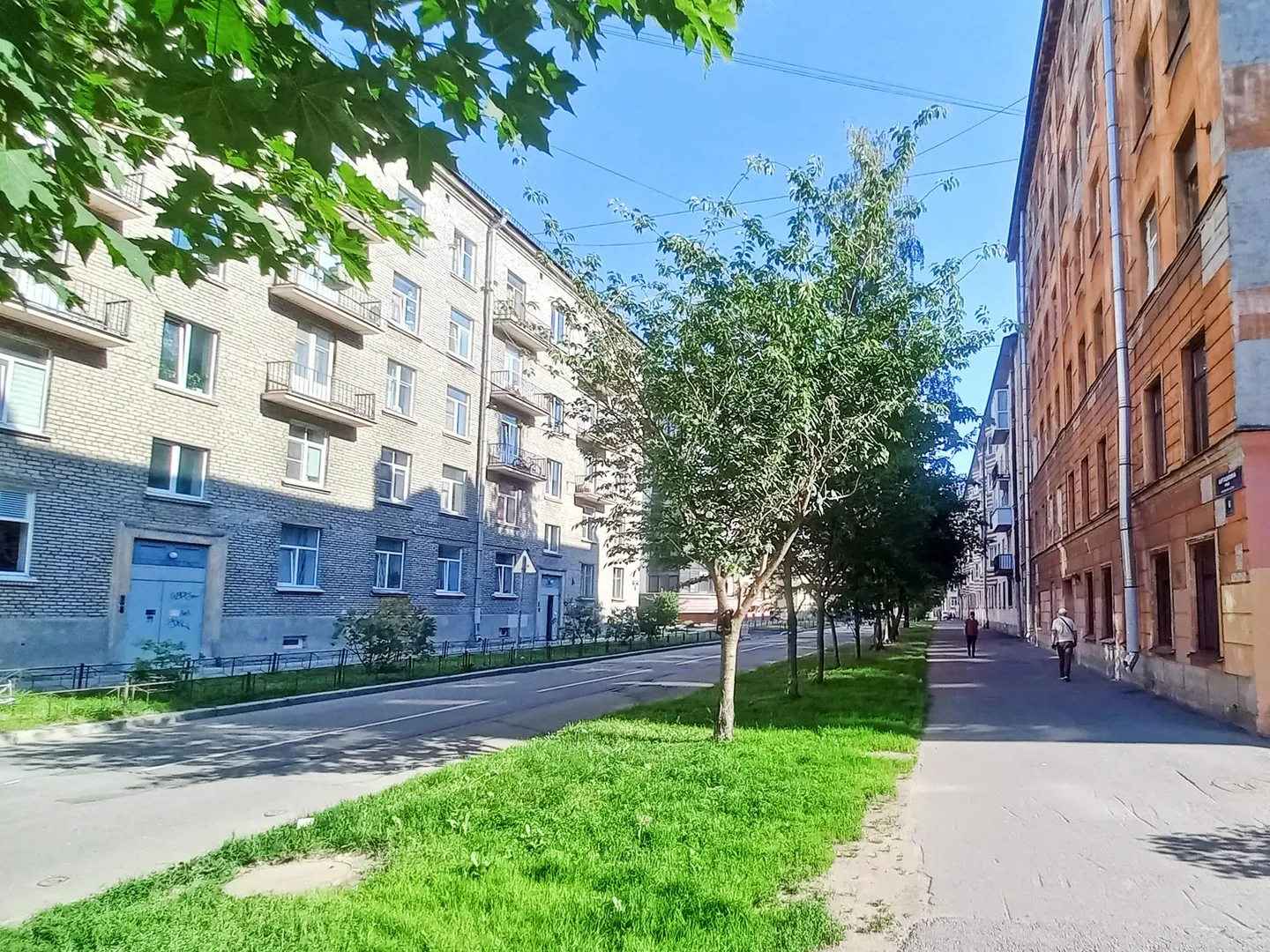 Улица Карташихина и дом 6 справа