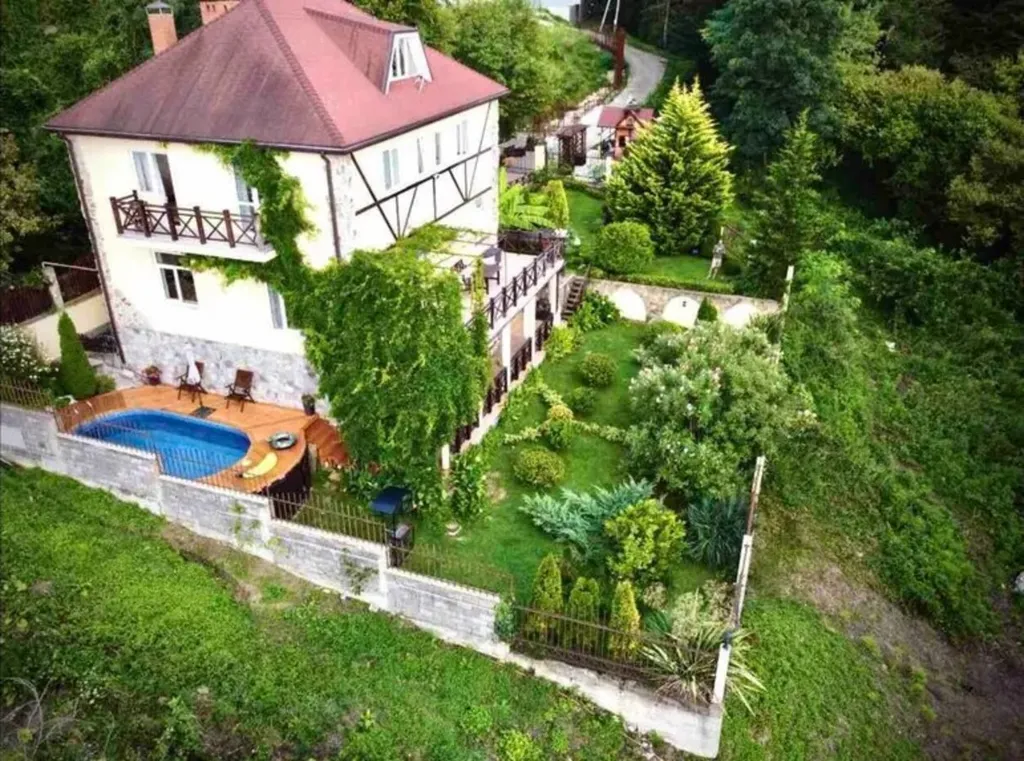 Коттедж Дом с бассейном в дагомысе в тихом месте — Сочи