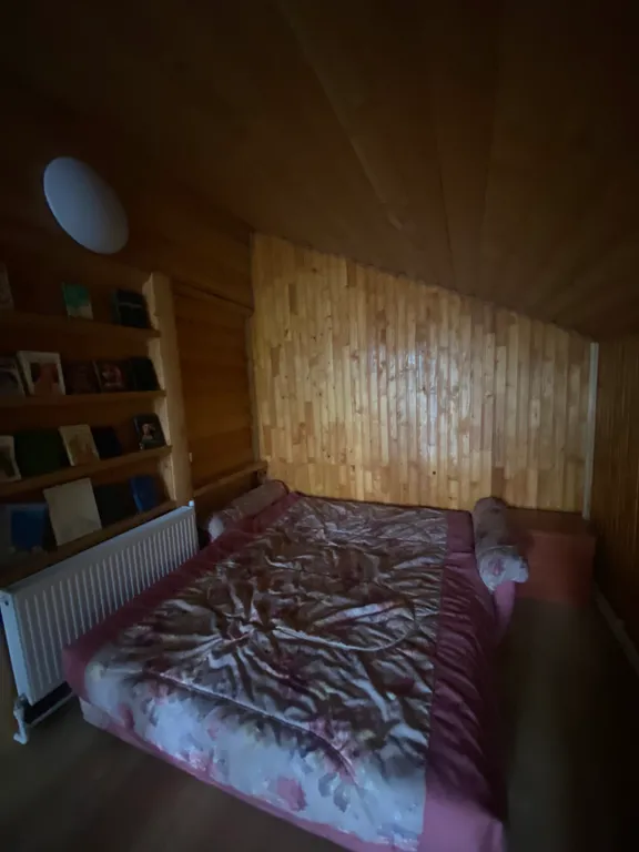 Дом на береговой линии озера селигер