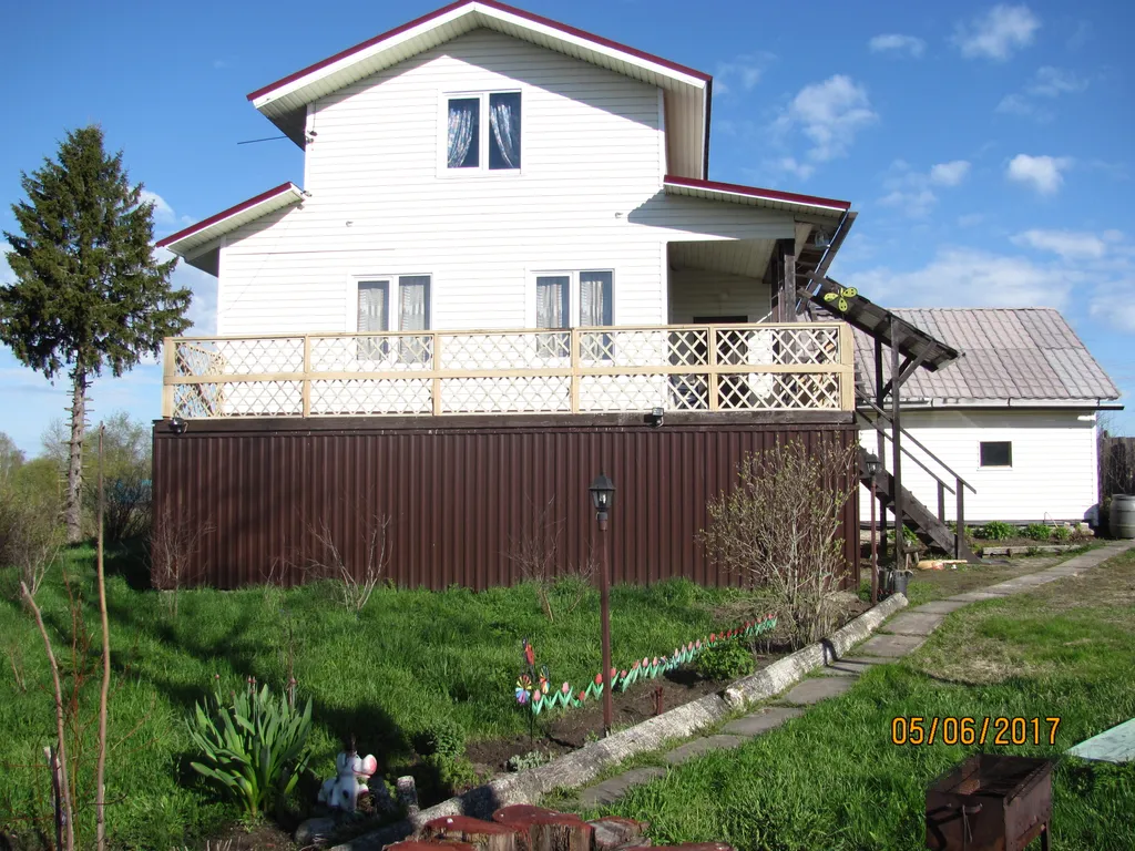 Домик у озера в Карелии