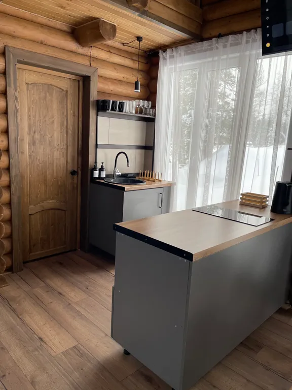 Комфортабельный дом из бревна с 2мя спальнями