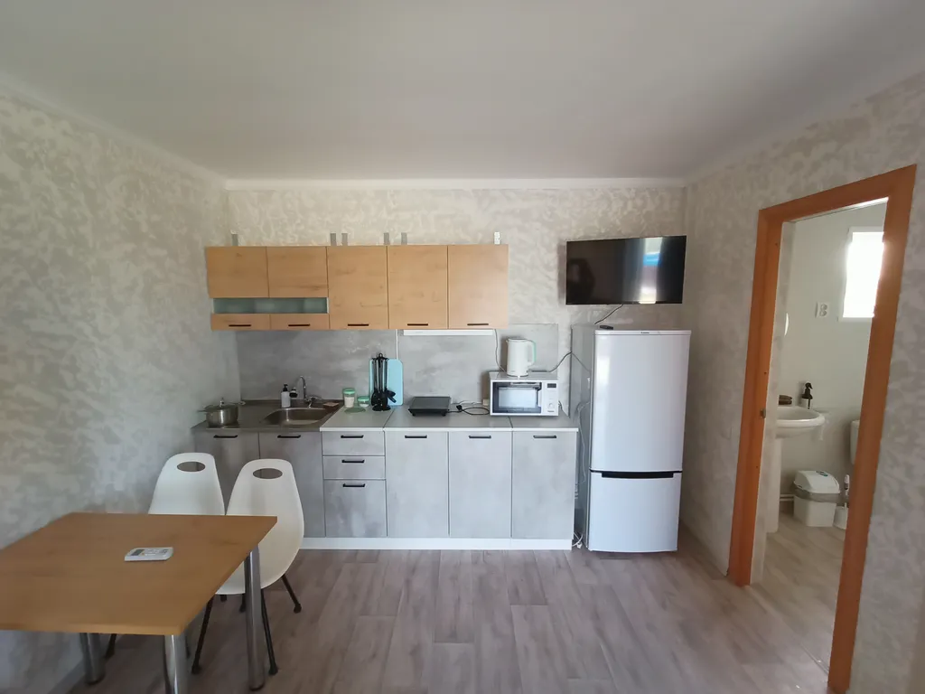 Дом с бассейном у моря