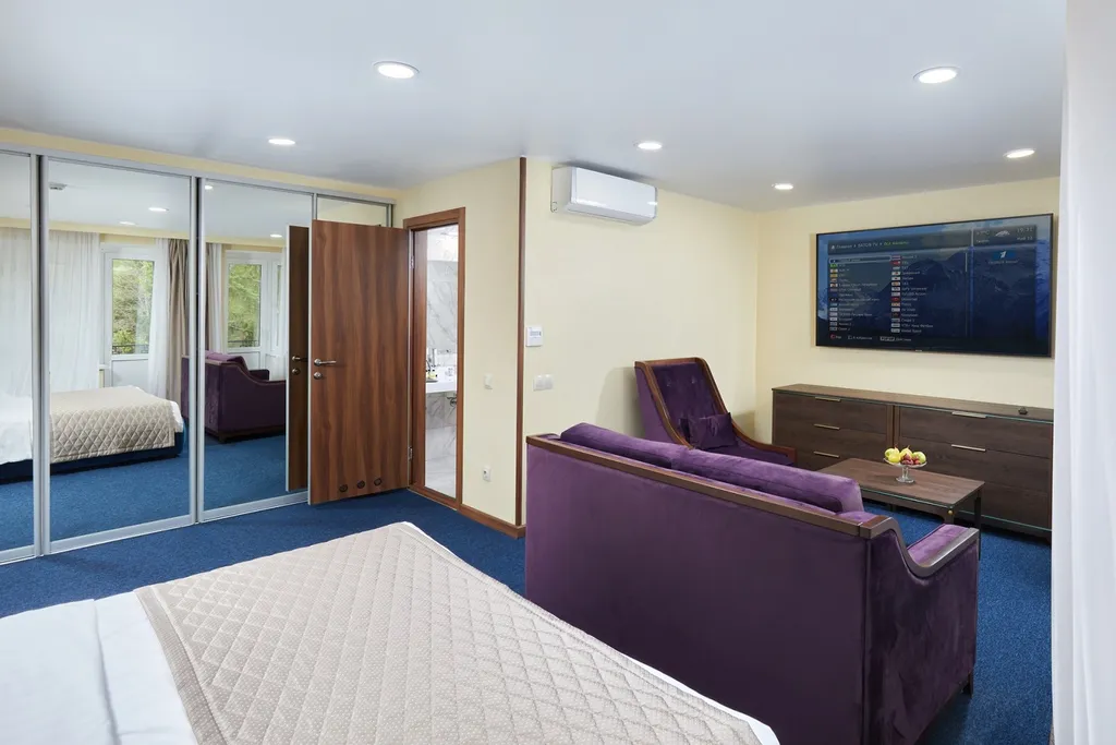 4-комнатная Квартира