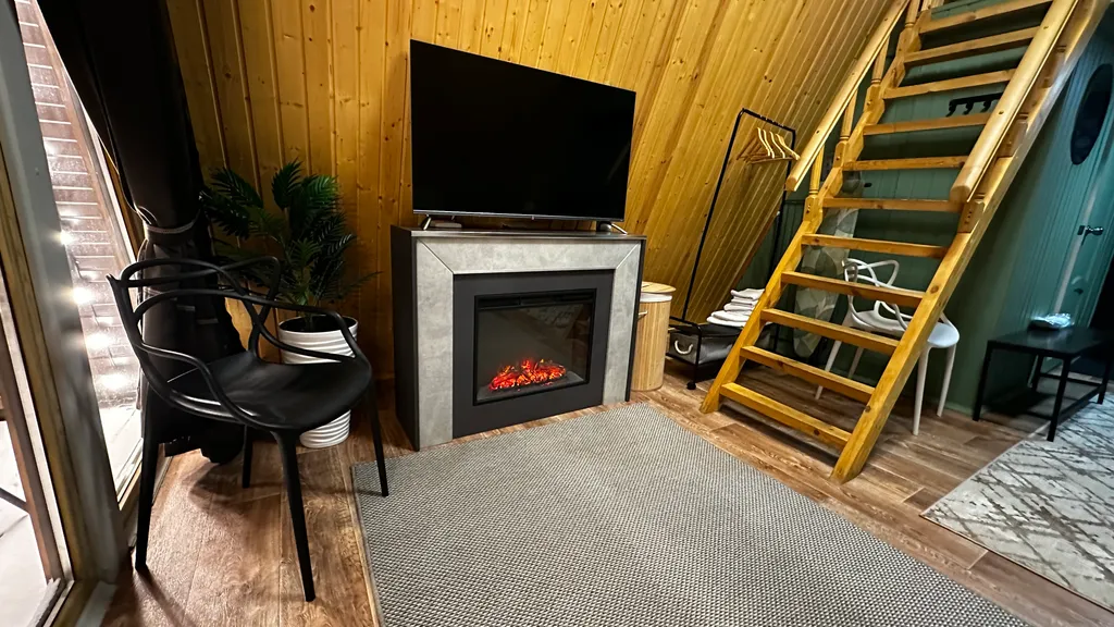 Уютный дом с видом на озеро