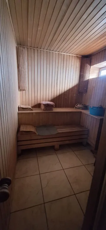 Розовая дача в Грузино