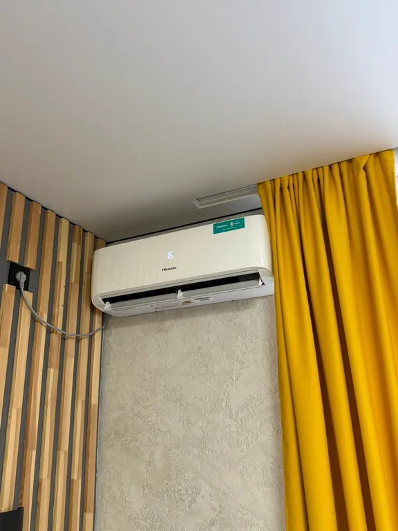 Уютная кино-студия с проектором