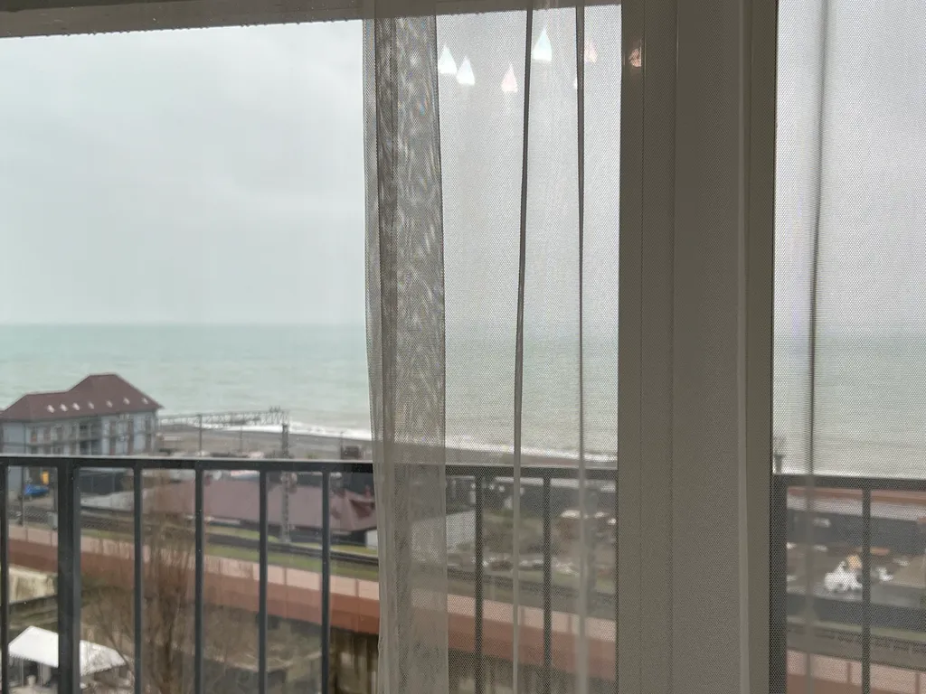 Квартира с двумя открытыми балконами и видом на море