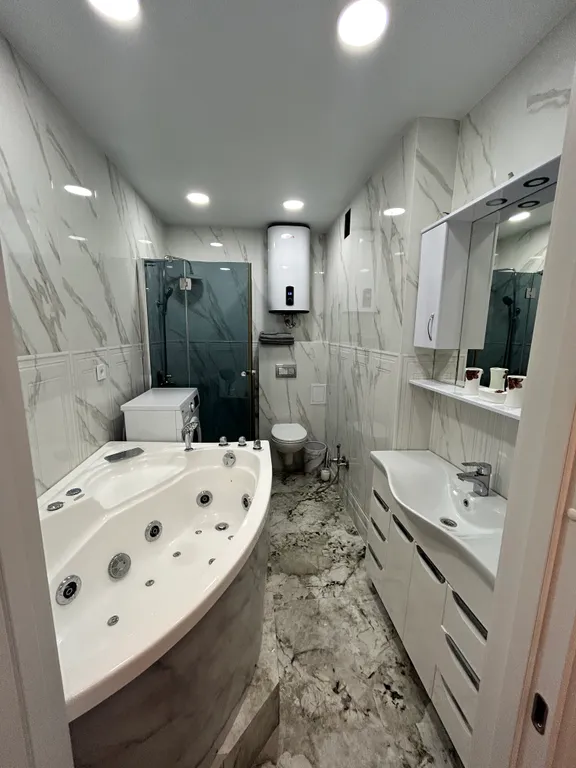 Квартира Квартира Солнечный апартамент с видом на море и джакузи — Адлер