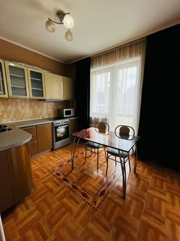 Уютная квартира в микрорайоне Взлёта, рядом ТРЦ Планета