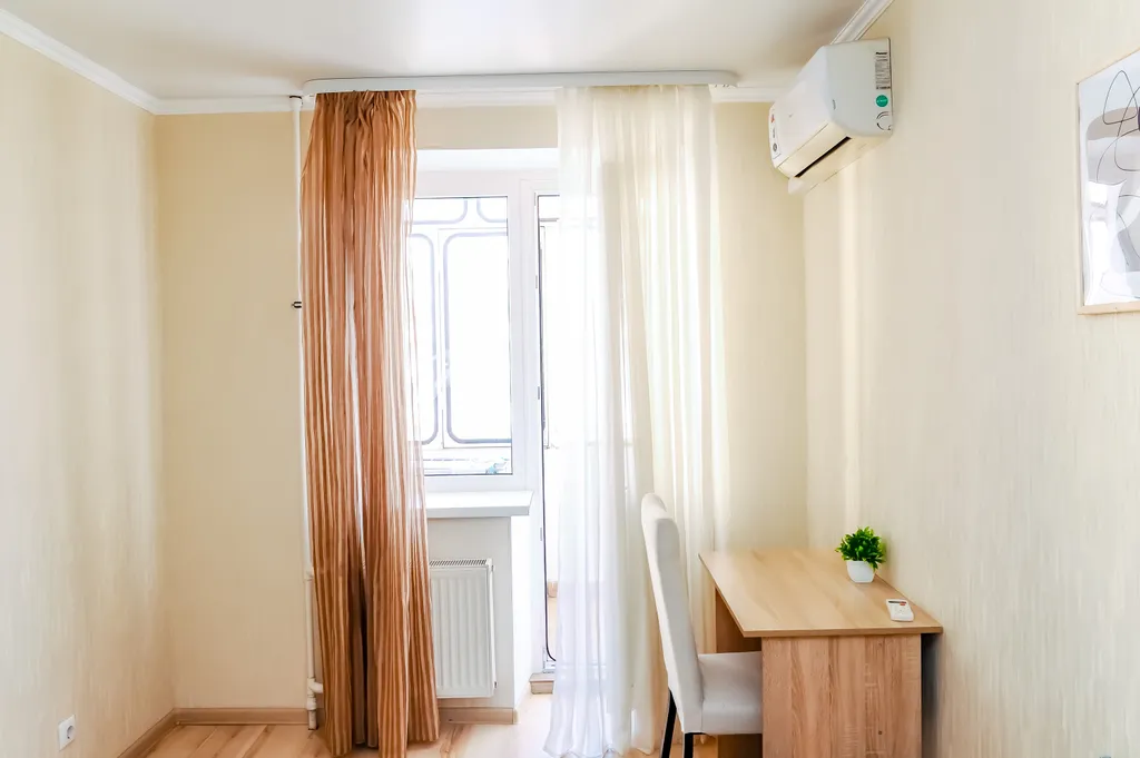 Двухкомнатная квартира в самом центре с парковкой