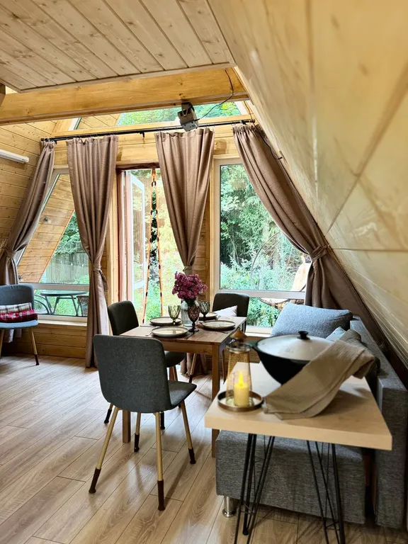 Уютный дом в лесной тиши