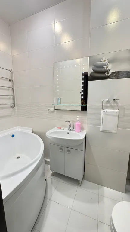 Уютная 2-комнатная современная квартира в центре