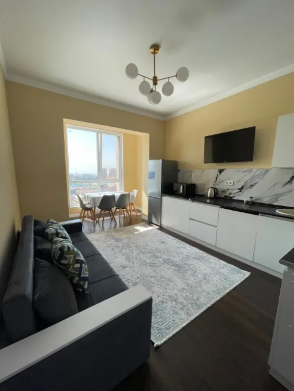 Квартира 1-комнатная квартира рядом с Мегой с видом на горы — Алматы