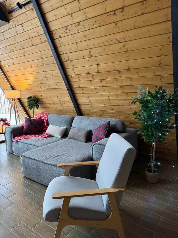 Большой а-фрейм с панорамной сауной и ванной