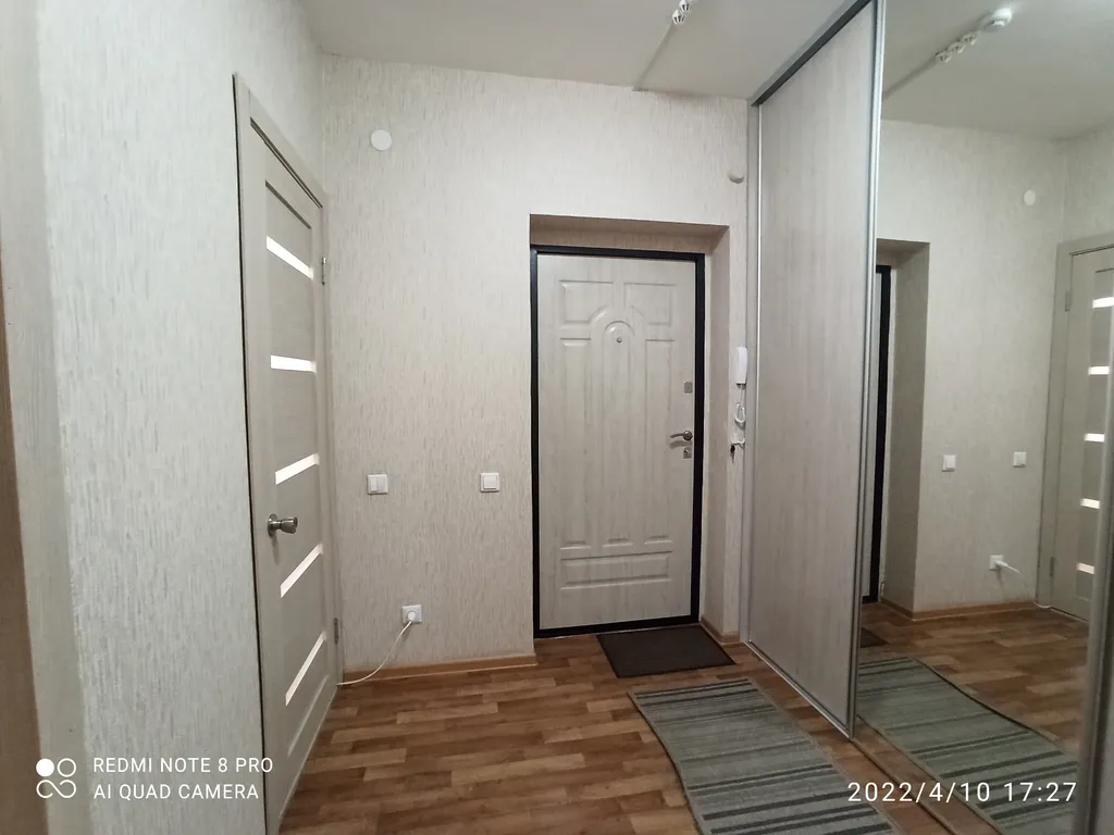 Квартира Квартира вблизи Дворца спорта, Столбы — Красноярск