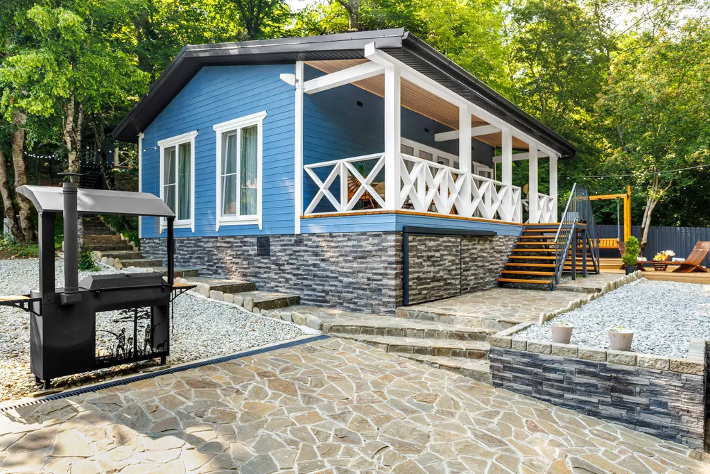 Коттедж "ДЫШИ"...Уютный  Дом в лесу — Светлый