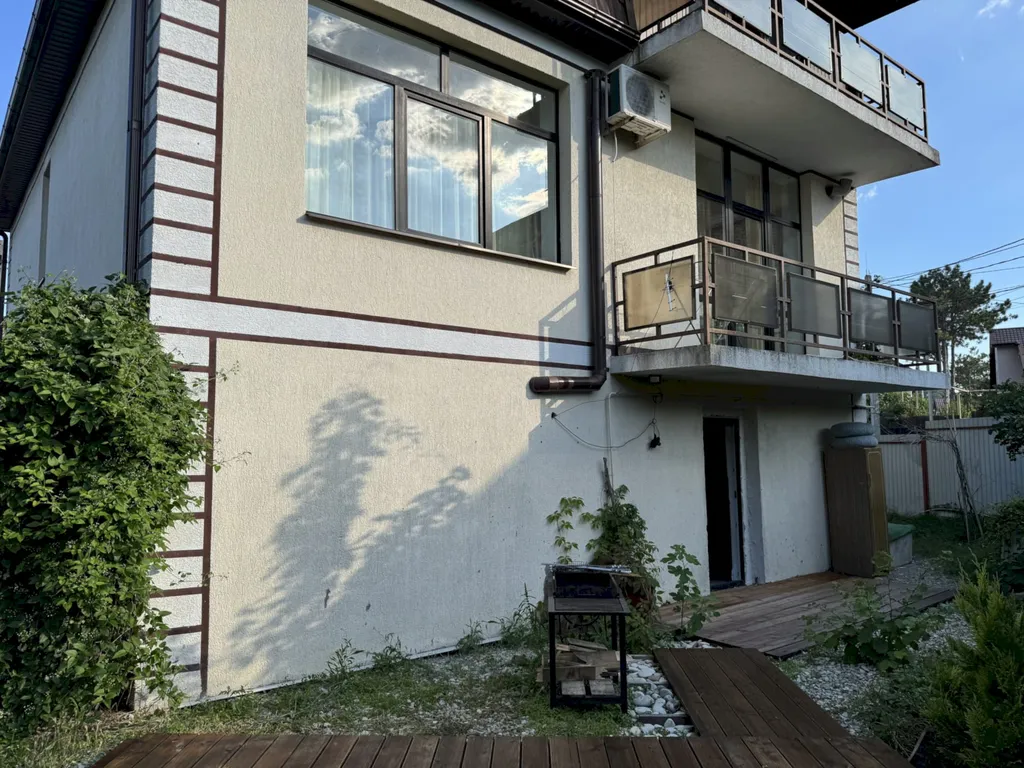 Двухэтажный коттедж с террасой и мангалом - Голубая бухта