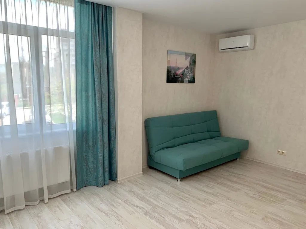 Новенькие светлые апартаменты с террасой и видом на парк