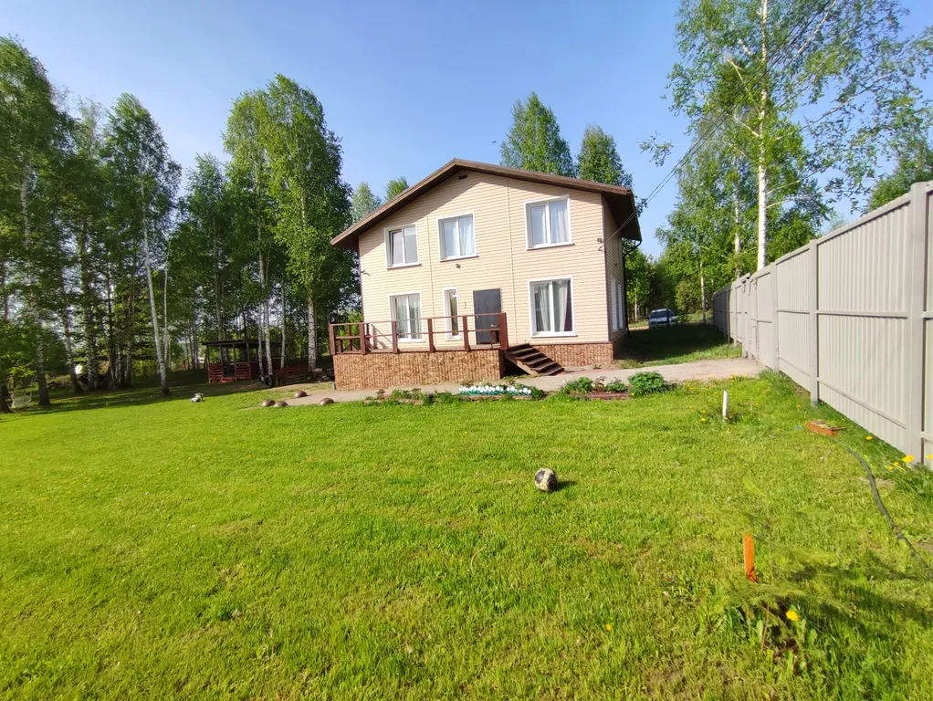 Просторный двухэтажный коттедж