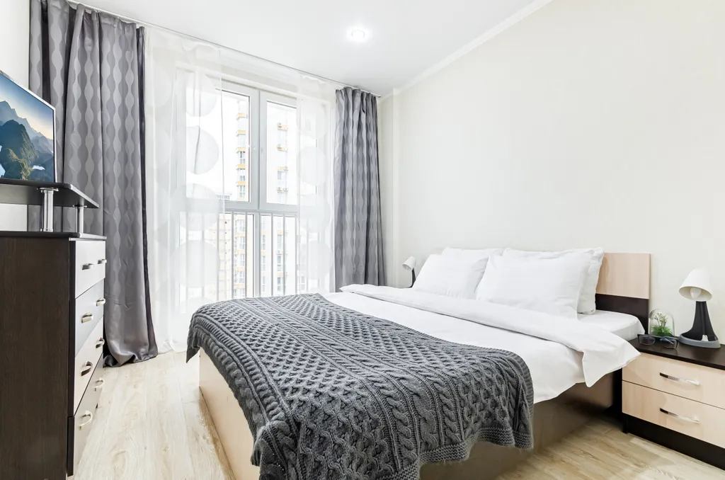 Квартира Квартира Светлая евродвушка в центре, 2 жк-телевизора, удобная кровать, 24/7 — Краснодар