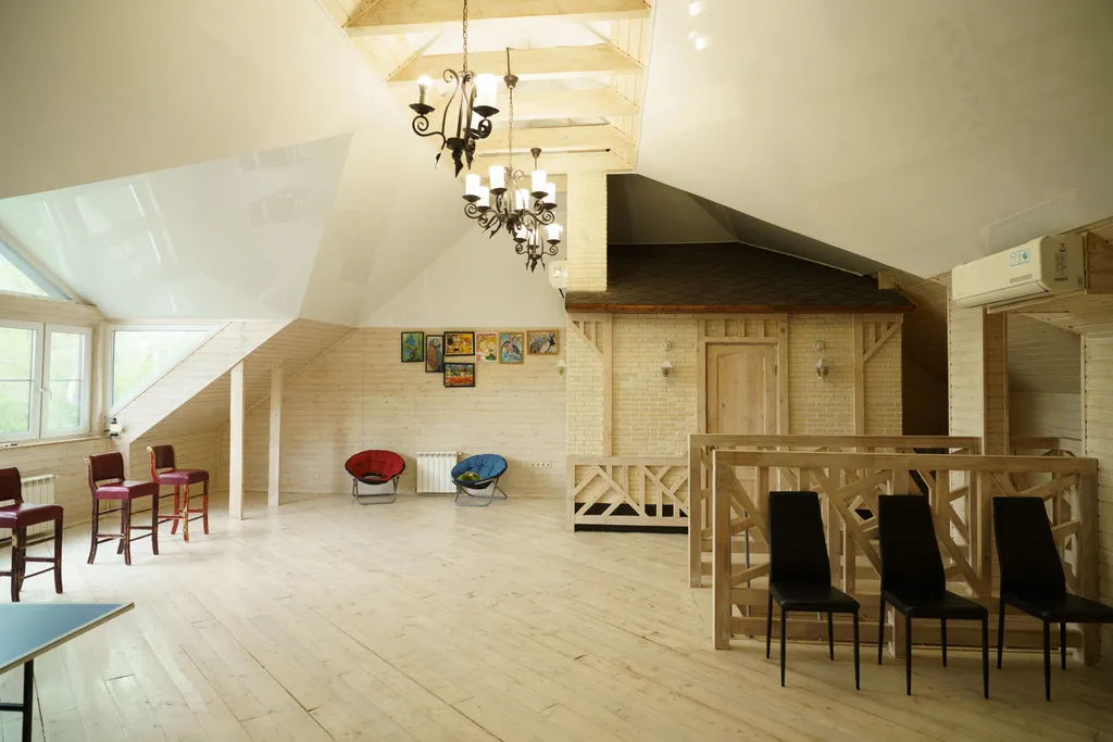 Загородный дом-шале "Pinebrook", аренда, у реки Дон. Сезонный бассейн.