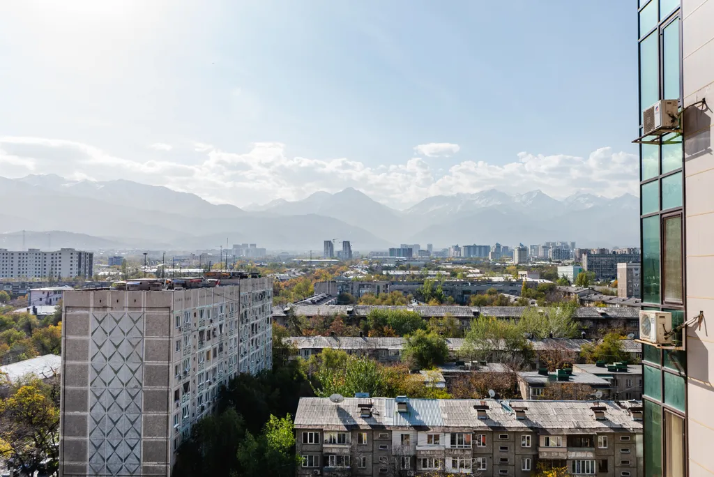 Апартаменты Aray в центре города и с видом на горы