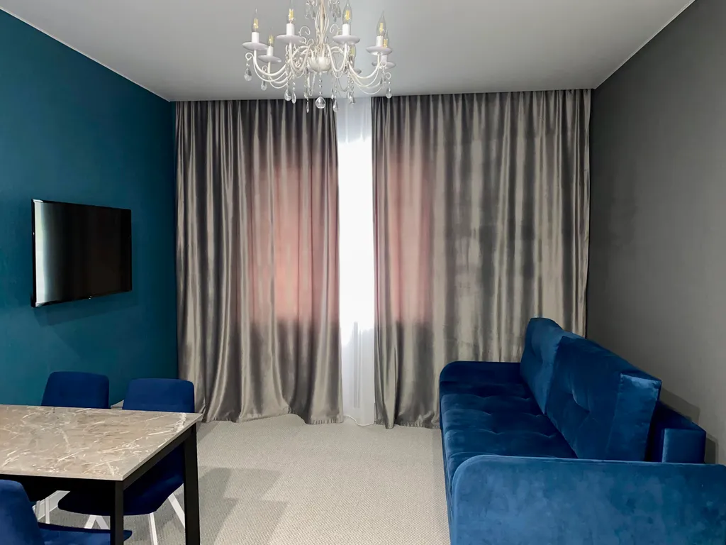 2ком- тц АУРА, Аэропорт, Жд Автовокзал