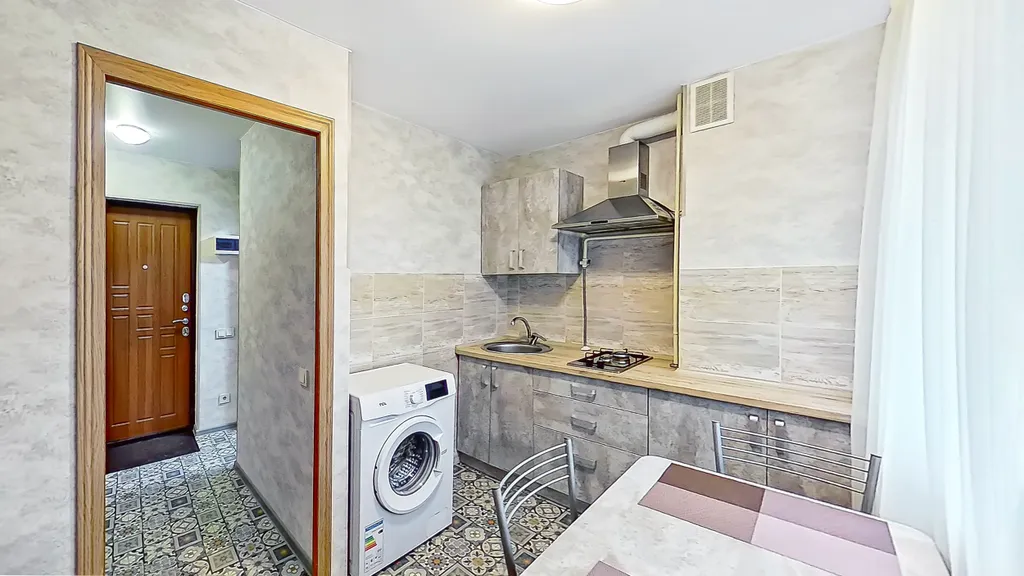 Уютная квартира напротив ТЦ Меганом