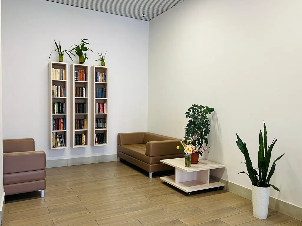 Студия + спальня с джакузи и панорамным балкон около ЛА Трактор