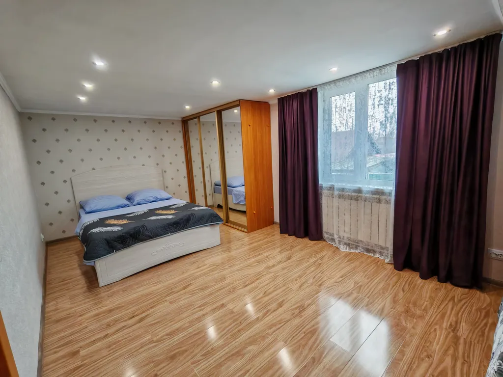 Уютный домик с баней рядом с центром города