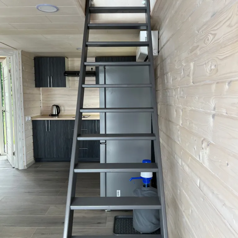 Коттедж Модульный коттедж на самом берегу реки — Ручьи