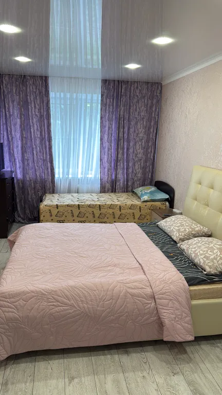 Уютная 3-комнатная квартира в центре города — аренда посуточно в Магнитогорск