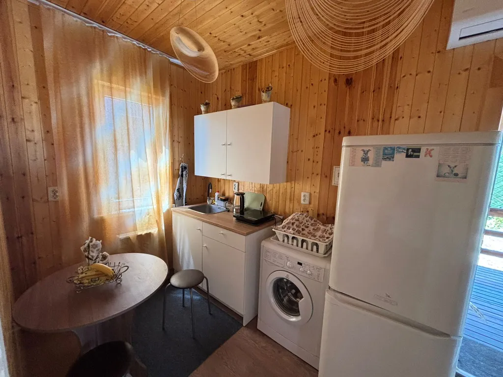 Дом с большой терассой