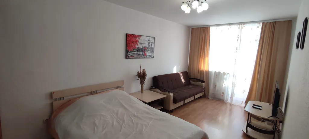 Полностью благоустроенная квартира с ремонтом — аренда посуточно в Каменск-Уральский